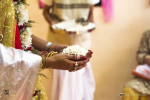 Kolkata wedding photography while the ceremony is on