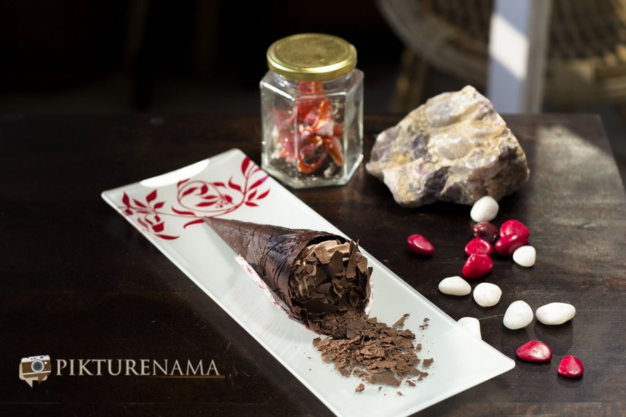 Chocolate Cone at Creme caramel Kolkata reviewed by pikturenama