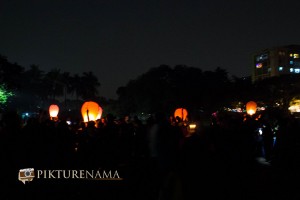 Sky Lanterns all at the same time