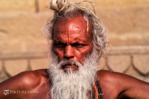 Varanasi Ghats portraits, travelling in India