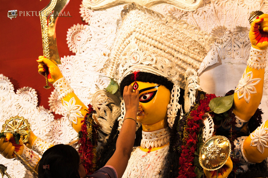 Kurlotsavkaptures by Kurlon and celebrations of Durga Puja