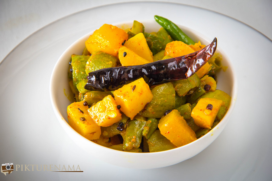 Panch Mishali Torkari- A Bengali Vegetarian Staple with panch phoron