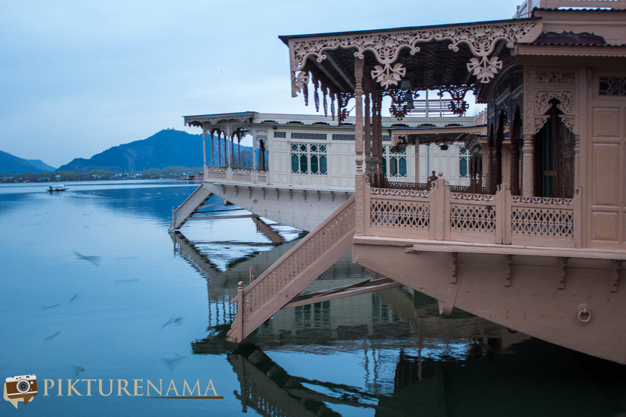 Is a stay at a Kashmir Houseboat overrated ?