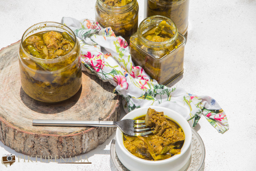 Echorer achar – Green Jackfruit pickle and the Mix n Match at my dinner table