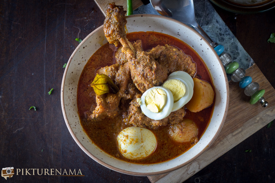 Bengali Murgir Dum / Bengali Slow cooked chicken curry
