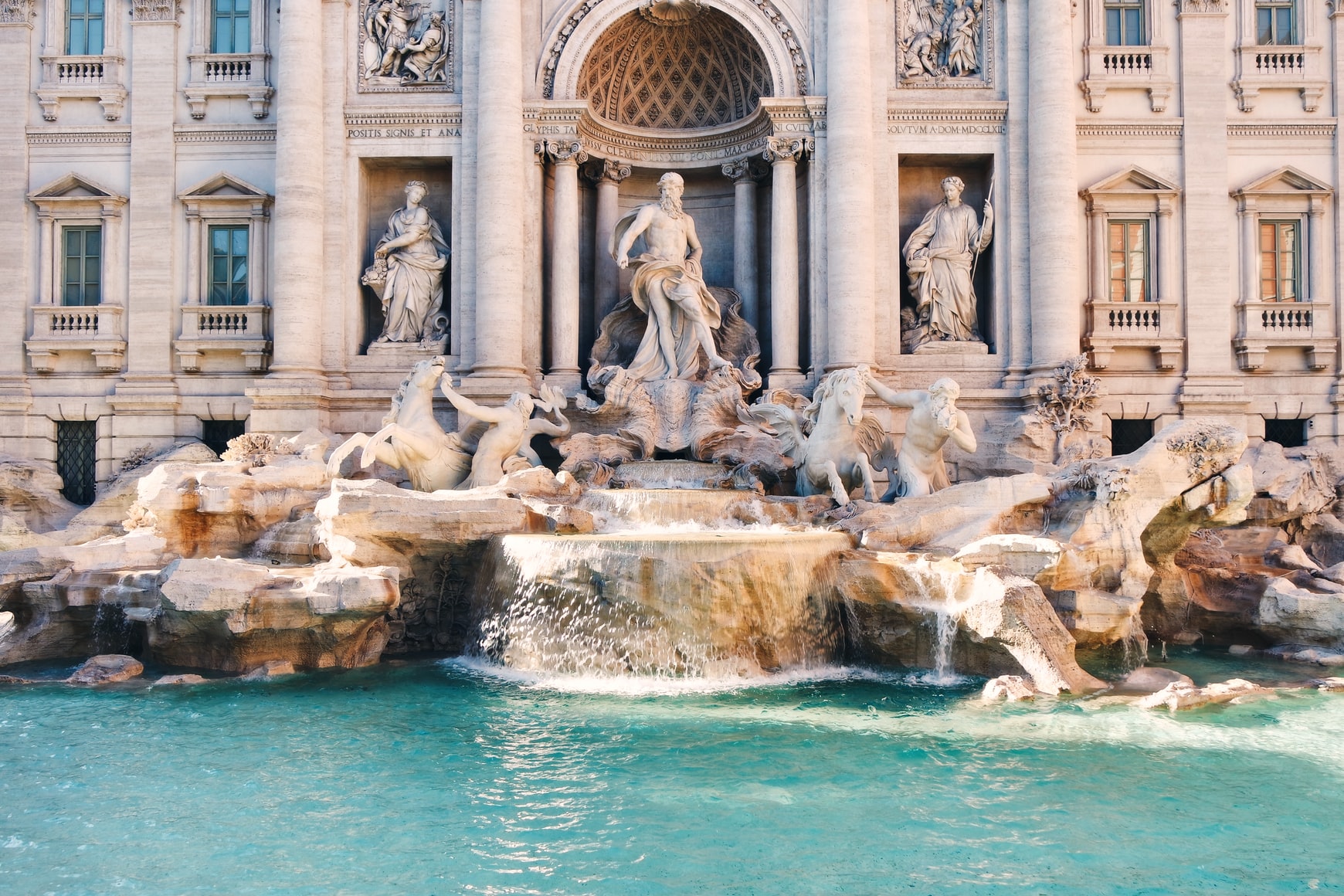 Places to visit in Rome - Trevi Fountain