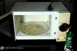 How to clean a greasy microwave with CIF - dirty microwave